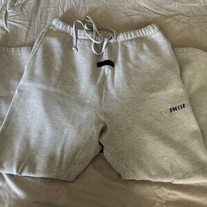 Essentials Sweatpants L